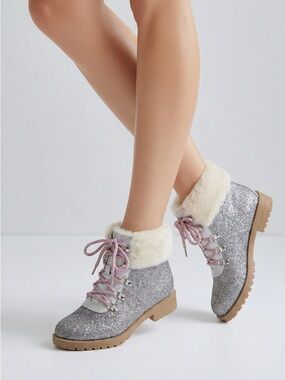 Juicy Couture‎ Girls' Silver Glitter Hiker Ankle Boots Size 5 Winter glamour